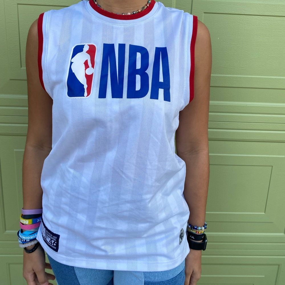 Mens NBA White Short Sleeve Basketball Jersey Size M